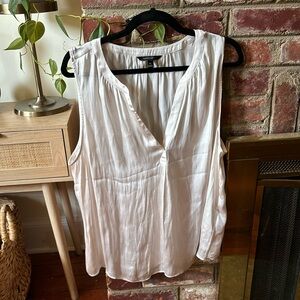 Banana Republic Sleeveless top - size XL